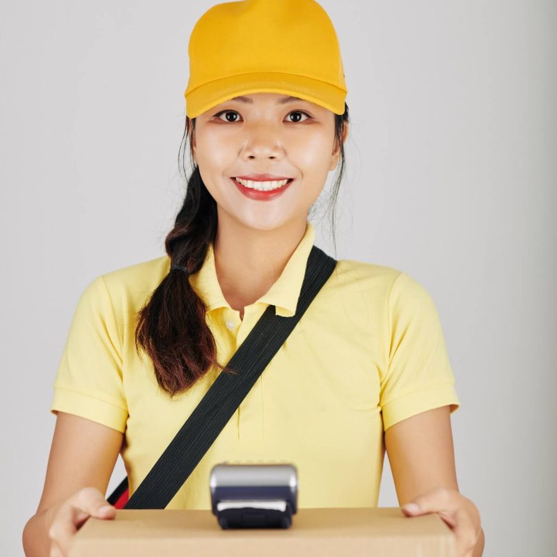 courier delivering pizza 1.jpg